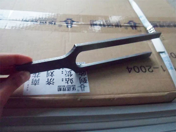 Plasma cutting machine