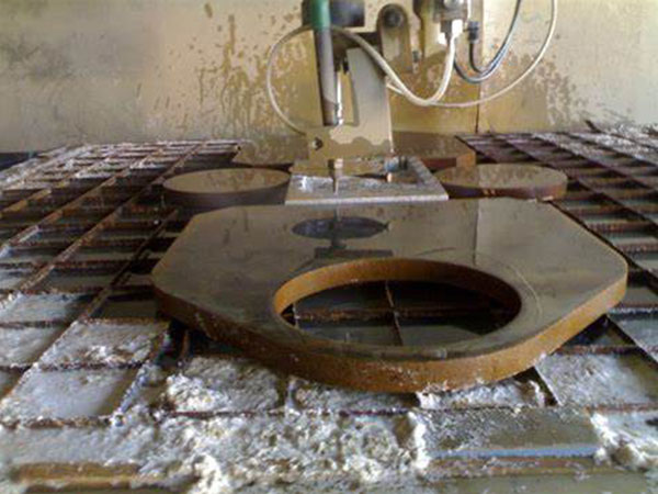 Plasma cutting machine